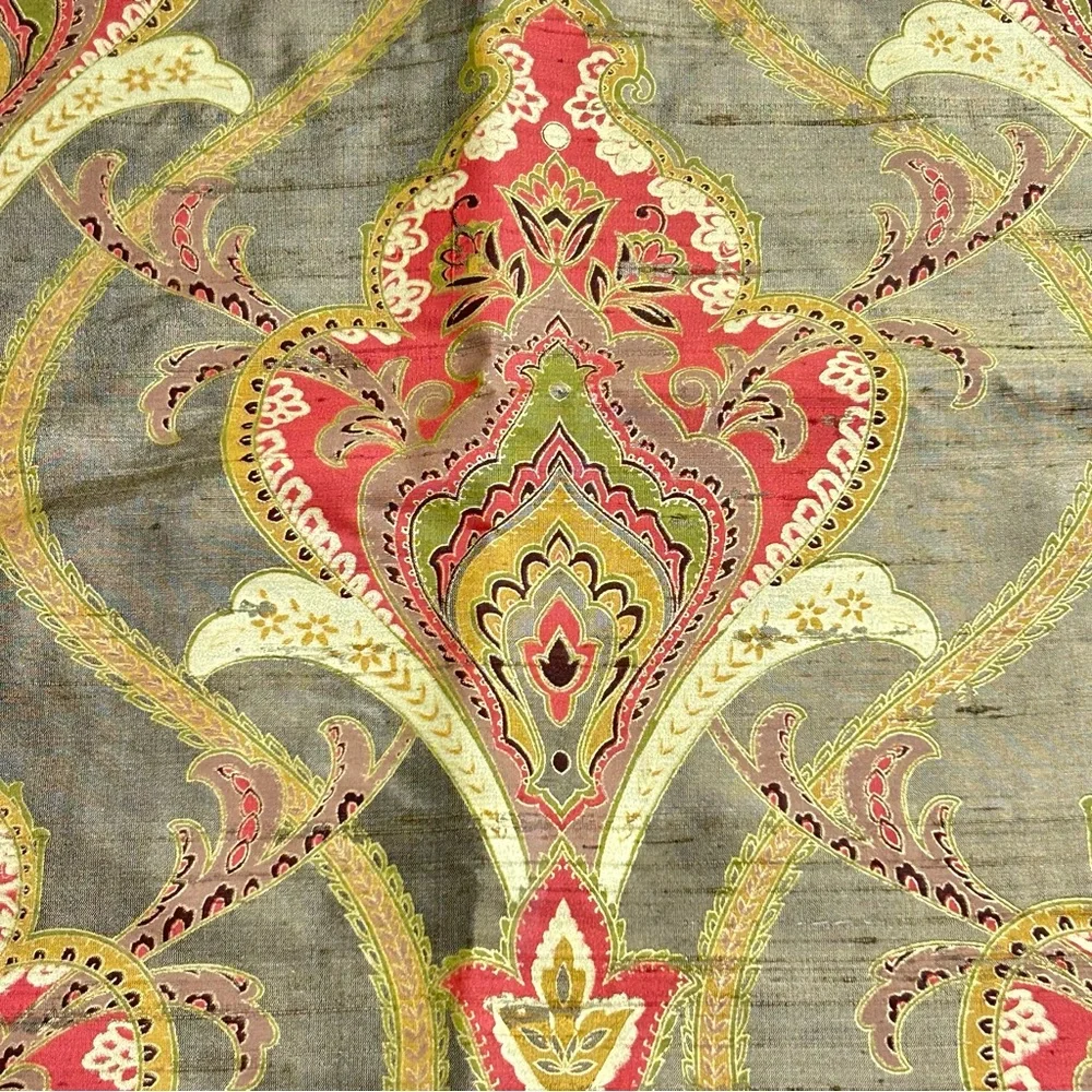 Williams Sonoma Silk Pillow Cover 22”